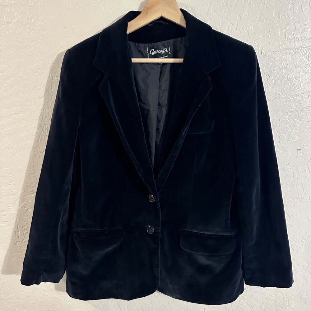 Y Anthony’s Plus Size Black Crushed Velvet Long Sleeved Vintage Cotton Blazer